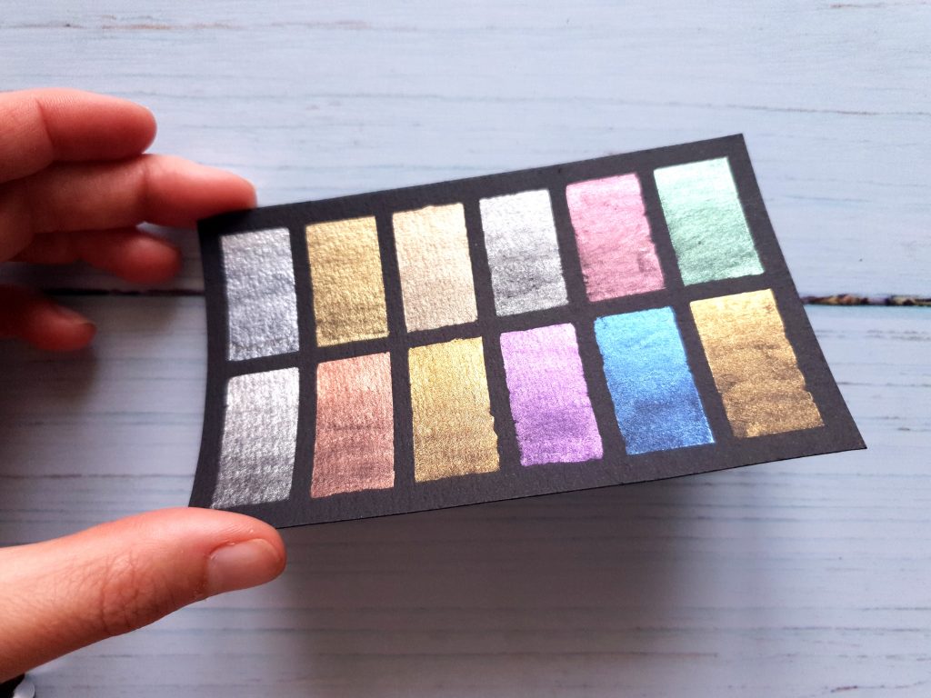 aquarelle sur papier noir